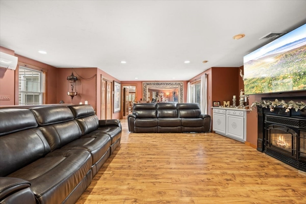 70 R Milk Street Blackstone, MA 01504 - Photo 14 of 38