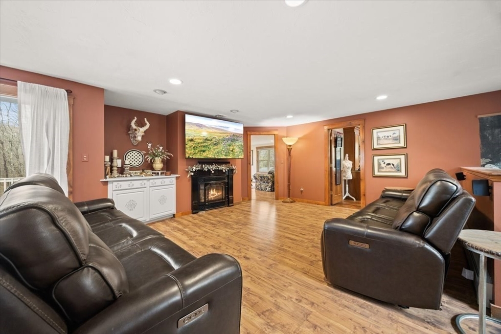 70 R Milk Street Blackstone, MA 01504 - Photo 15 of 38