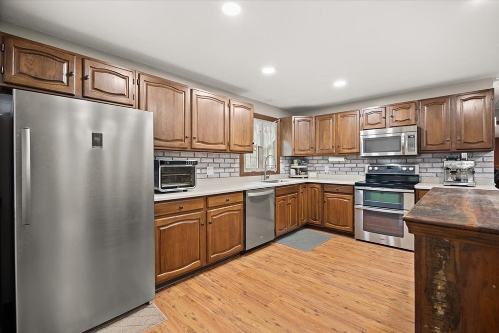 70 R Milk Street Blackstone, MA 01504 - Photo 19 of 38