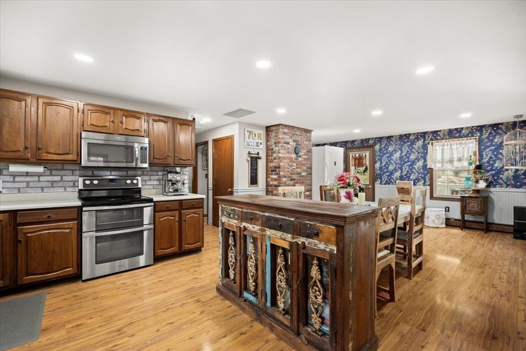 70 R Milk Street Blackstone, MA 01504 - Photo 21 of 38