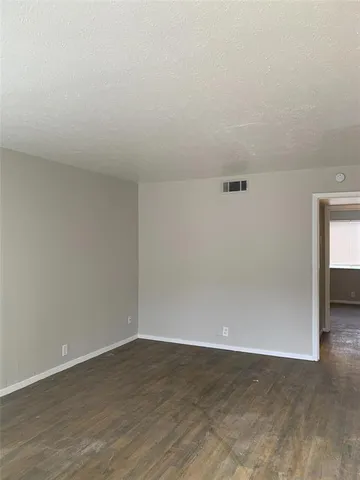 $800 | 4606 Monarch Street, Unit 115, Dallas, TX 75204
