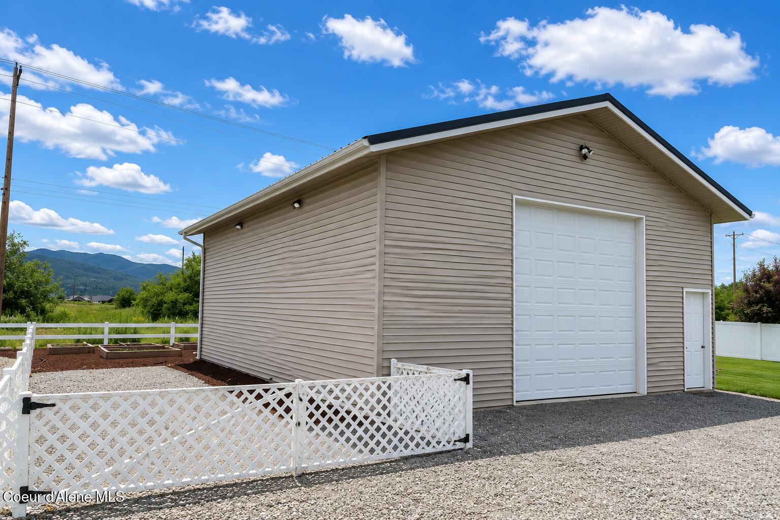 2104 West Evening Star Road Post Falls, ID 83854 - Photo 4 of 22 Shop