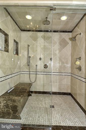 511 Hawkshead Road Lutherville-Timonium, MD 21093 - Photo 16 of 29 Bath (Master)