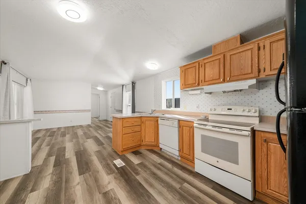 $98,499 | 21725 East Wellesley Avenue, Unit 9, Otis Orchards, WA 99027