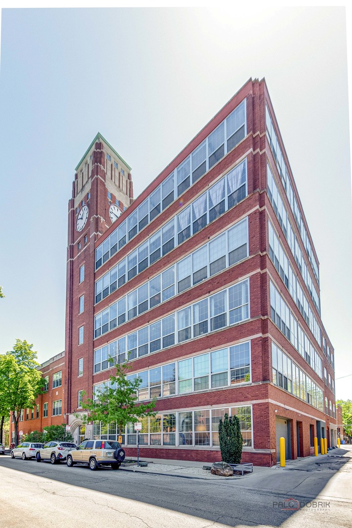 1801 West Larchmont Avenue, Unit 305 Chicago, IL 60613 - Photo 3 of 36