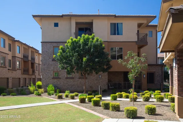 $5,000 | 17850 North 68th Street, Unit 3120, Phoenix, AZ 85054