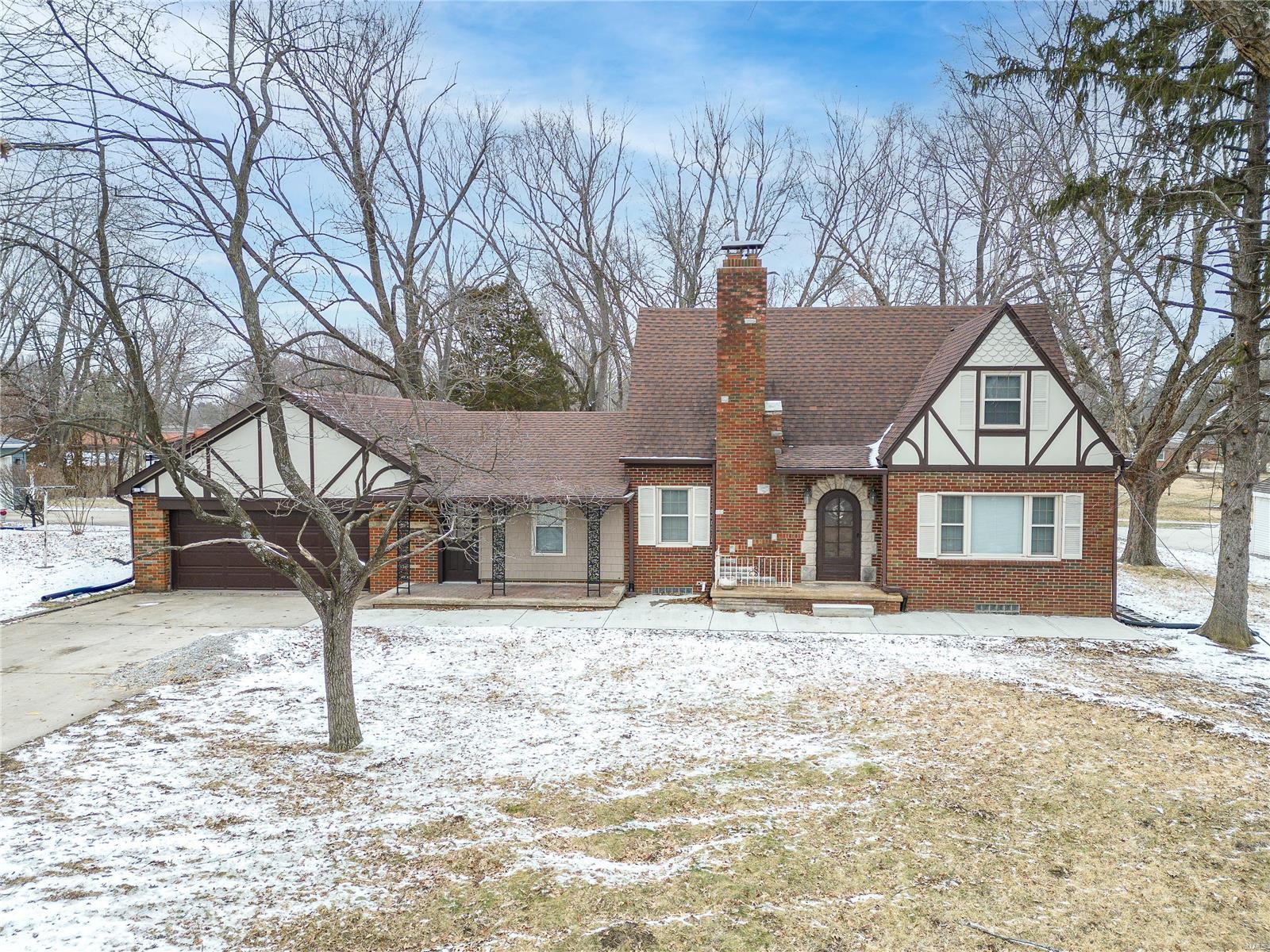 149 Troy Road Collinsville, IL 62234 - Photo 1 of 40 Gallery Image 1