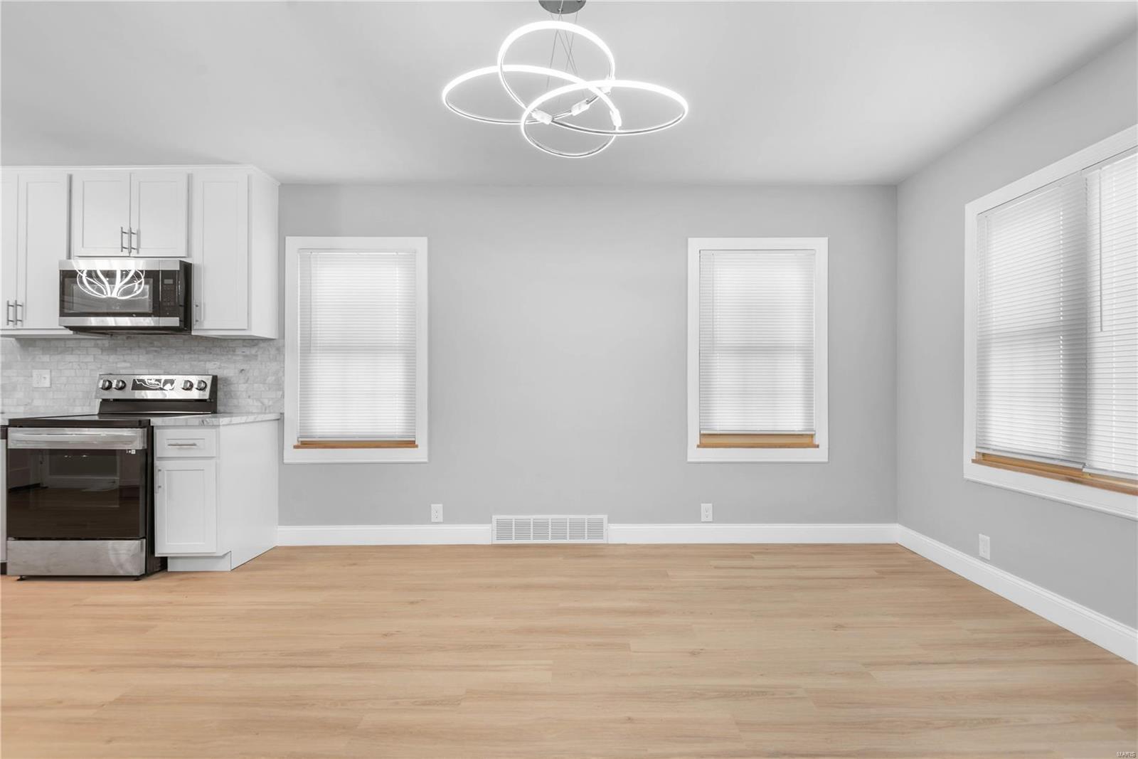 149 Troy Road Collinsville, IL 62234 - Photo 12 of 40 Gallery Image 12