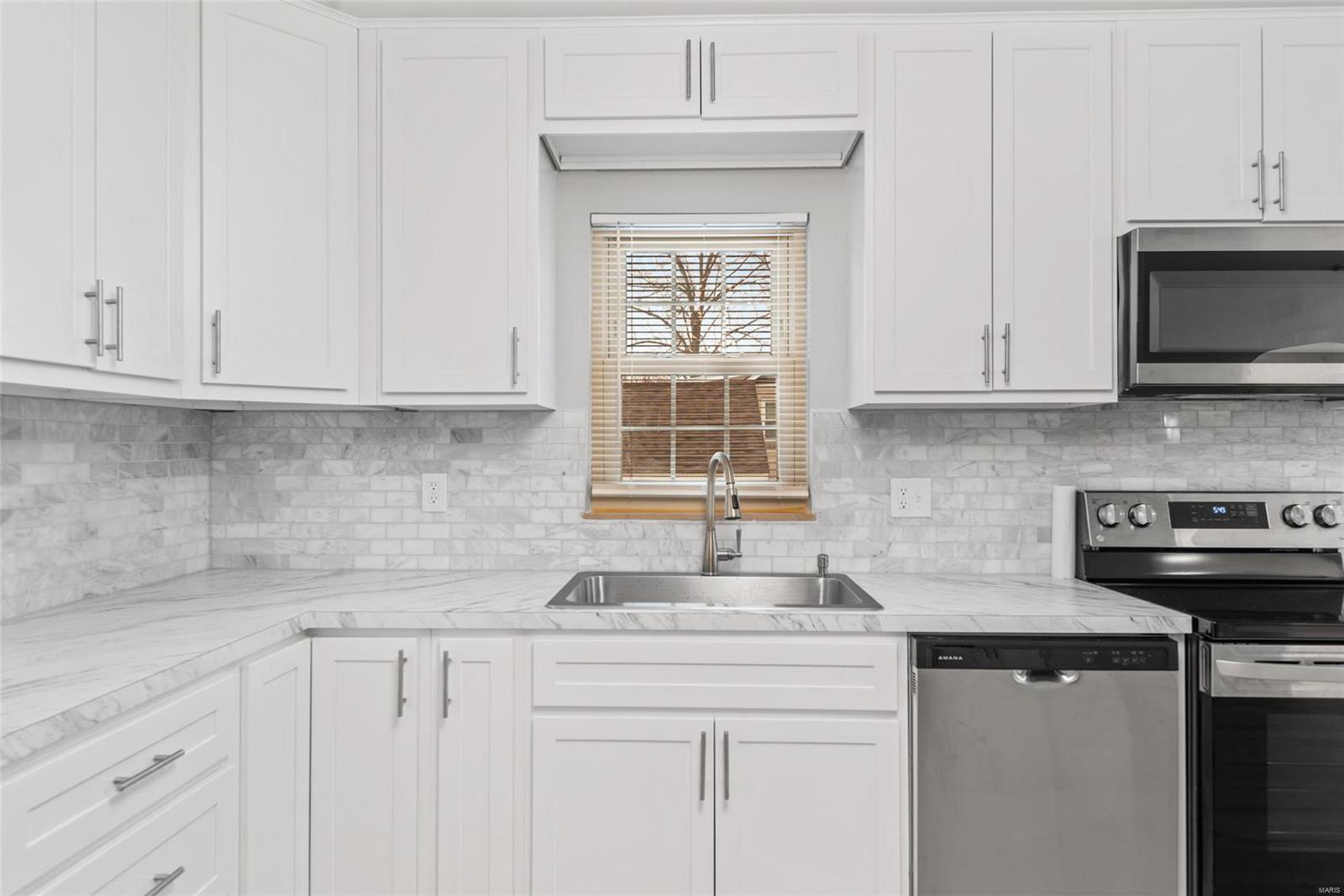 149 Troy Road Collinsville, IL 62234 - Photo 7 of 40 Gallery Image 7