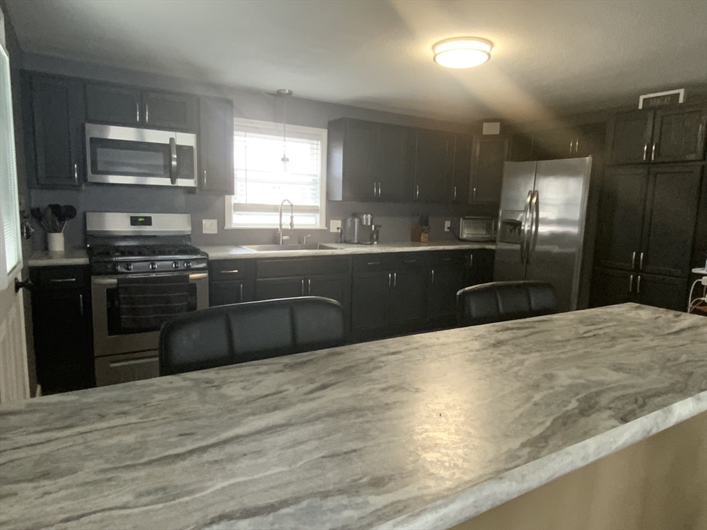 86 Peekskill Avenue Springfield, MA 01129 - Photo 11 of 18 Gallery Image 11