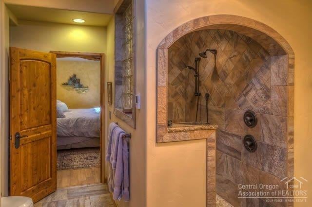 64446 Crosswinds Road Bend, OR 97703 - Photo 11 of 25 Gallery Image 11