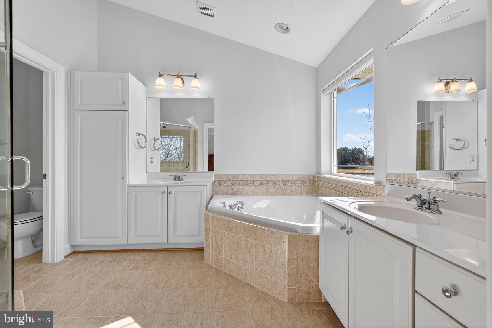 2804 Persimmon Place, Unit D3 Cambridge, MD 21613 - Photo 12 of 29 En suite bath off primary bedroom