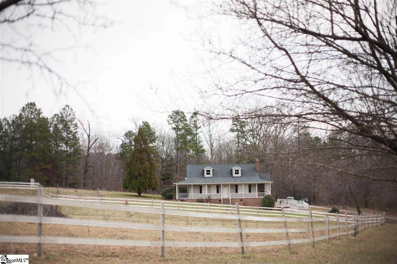 1115 Fitzroy Drive Pendleton, SC 29670 - Photo 2 of 31 Gallery Image 2