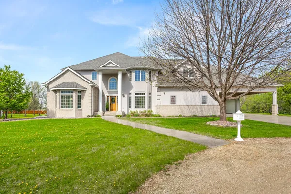 $739,000 | 1407 15th Street North, Wahpeton, ND 58075