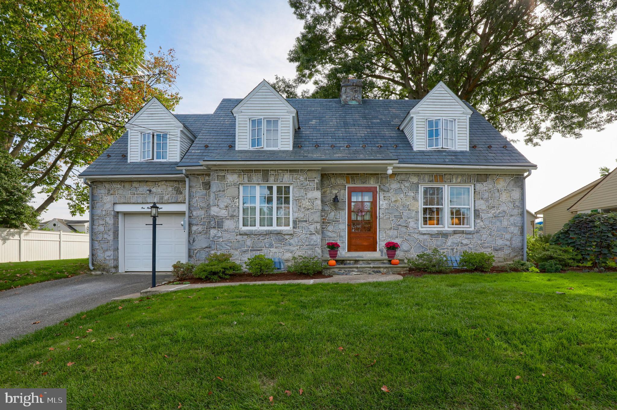108 East Third Avenue Lititz, PA 17543 - Photo 1 of 35
