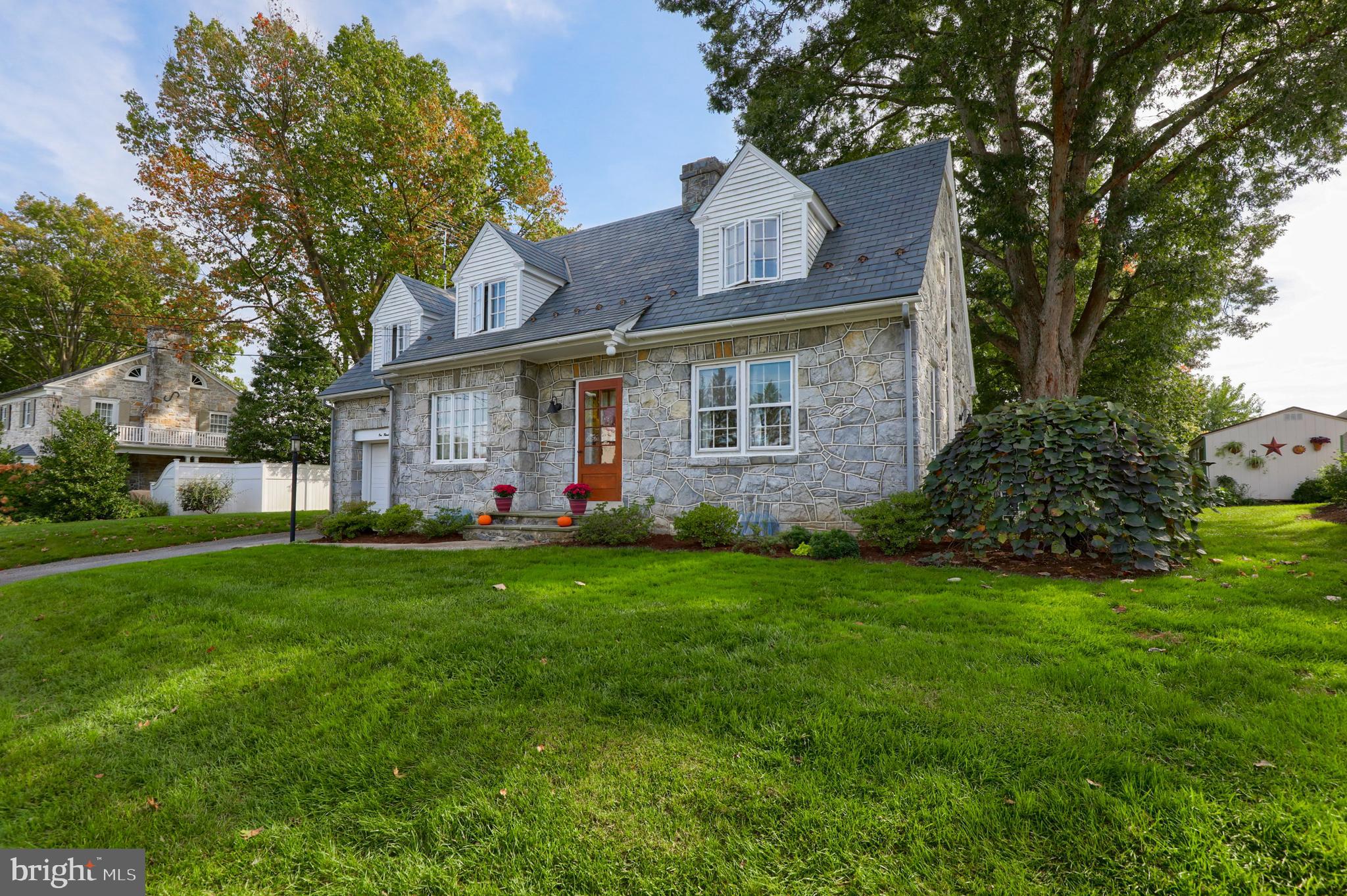 108 East Third Avenue Lititz, PA 17543 - Photo 2 of 35