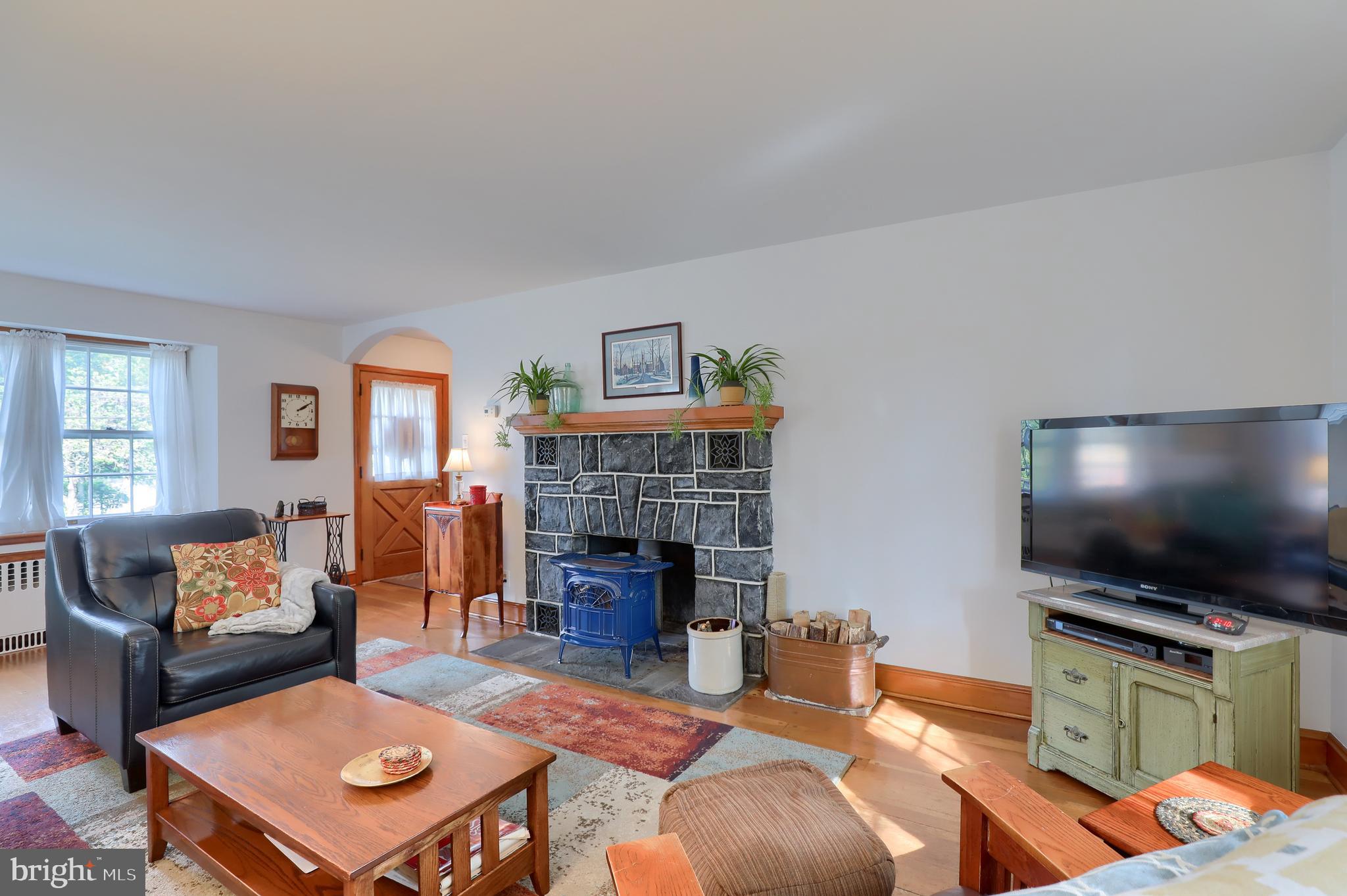 108 East Third Avenue Lititz, PA 17543 - Photo 9 of 35