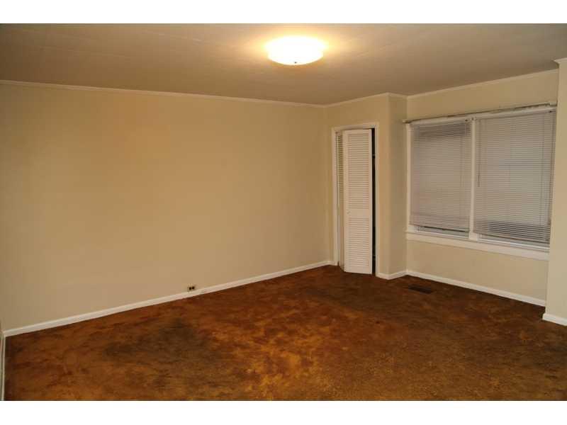 106 West Ingomar Road Pittsburgh, PA 15237 - Photo 14 of 21 Master Bedroom. Double Wardrobe Closets
