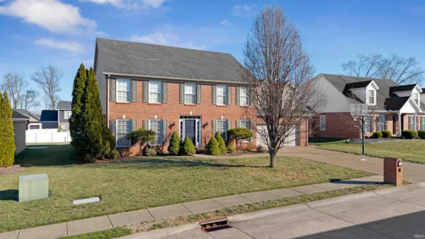 $450,000 | 4350 Wynbrooke Court, Newburgh, IN 47630