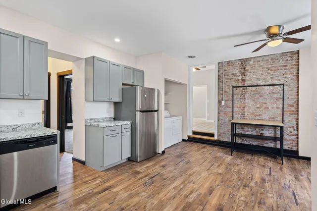 $1,450 | 821 23rd Street, Unit 2, Watervliet, NY 12189