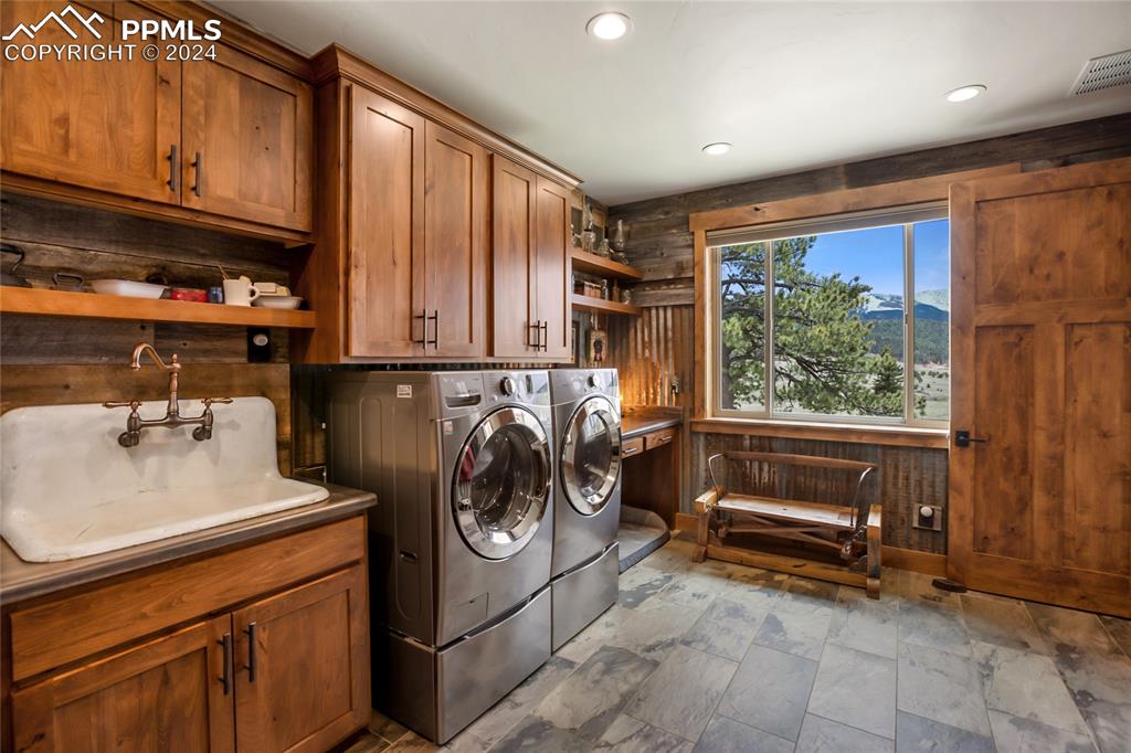 23143 Highway 67 Divide, CO 80814 - Photo 35 of 50