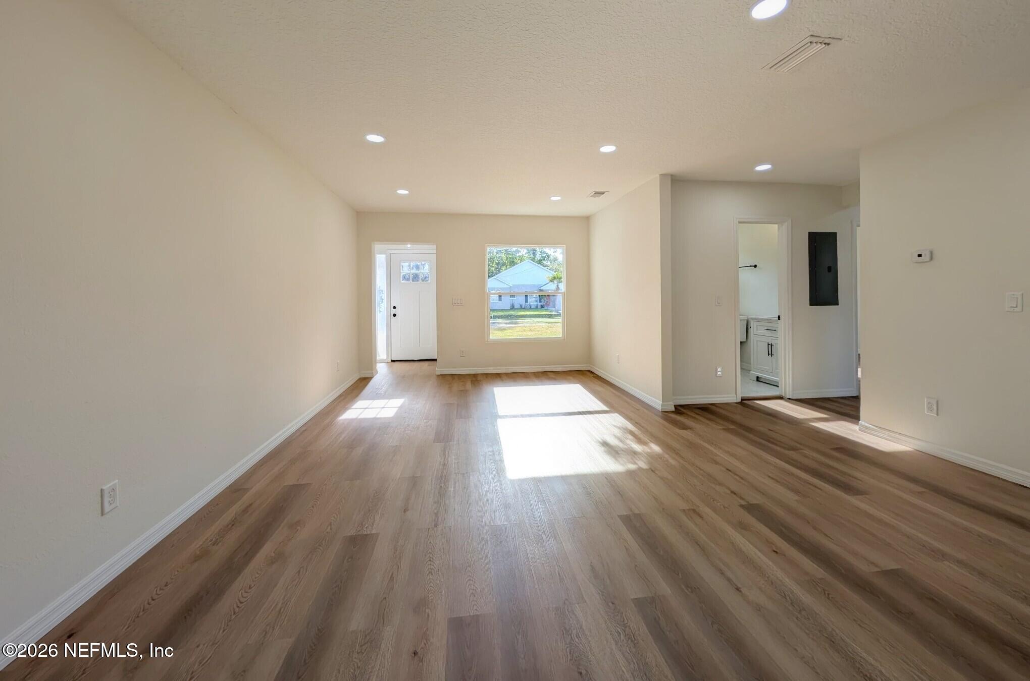 5316 Stetson Road Jacksonville, FL 32207 - Photo 2 of 11 03