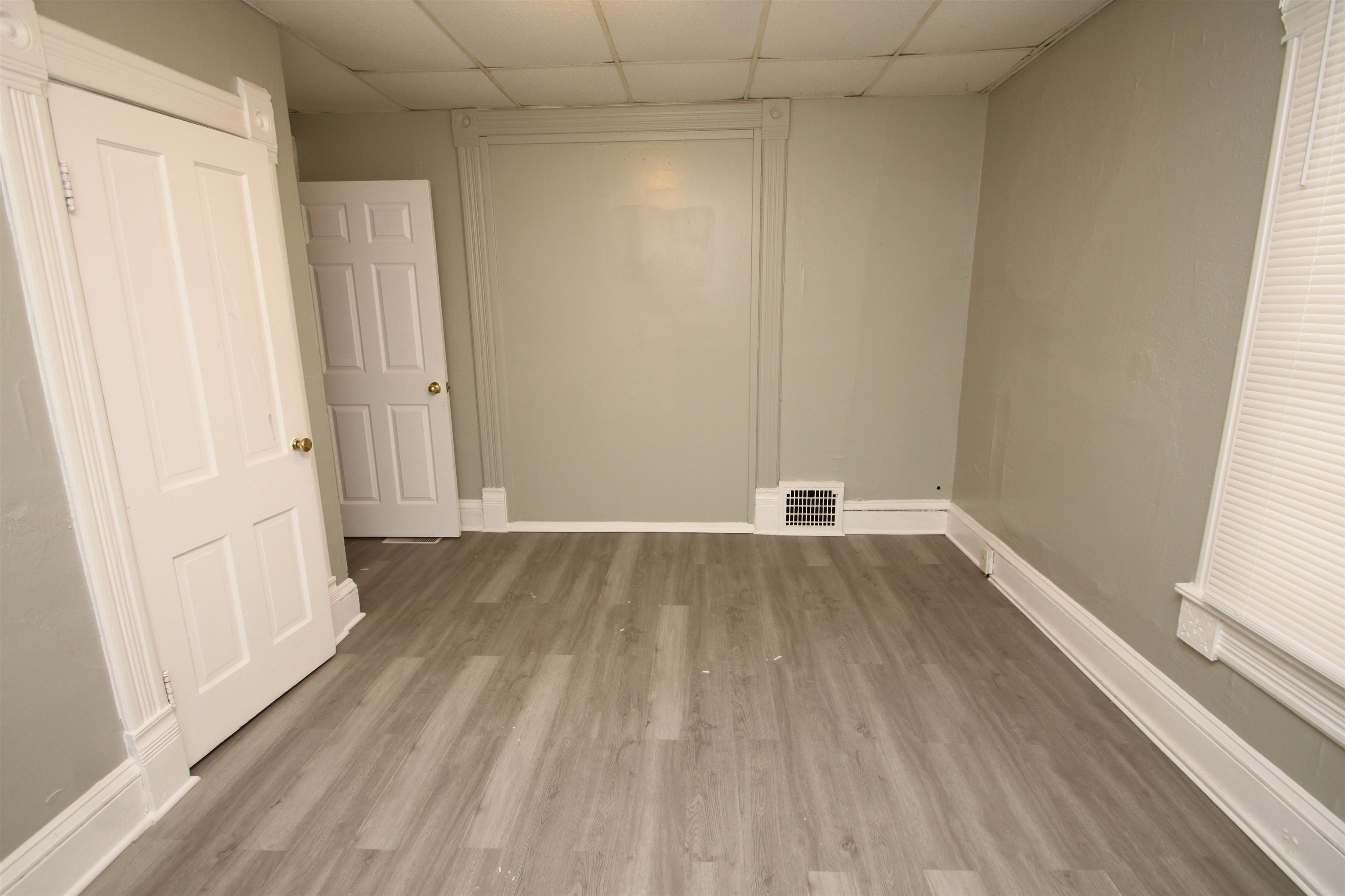 328 South Prospect Street Rockford, IL 61104 - Photo 12 of 14 a view of a room with wooden floor