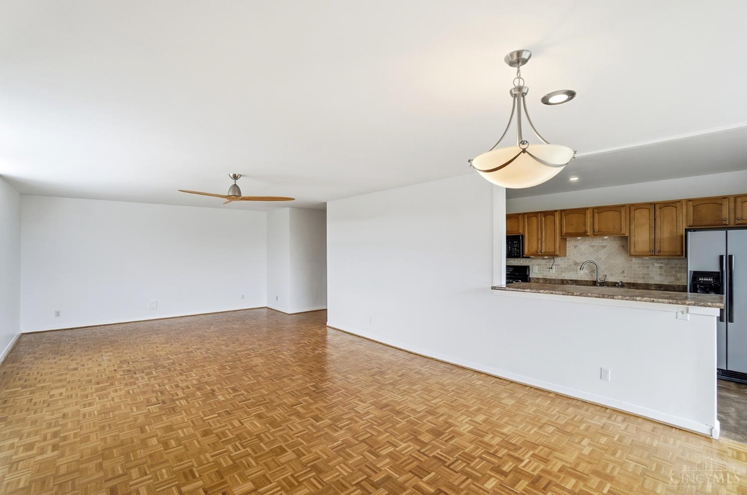 2324 Madison Road, Unit 403 Cincinnati, OH 45208 - Photo 10 of 40
