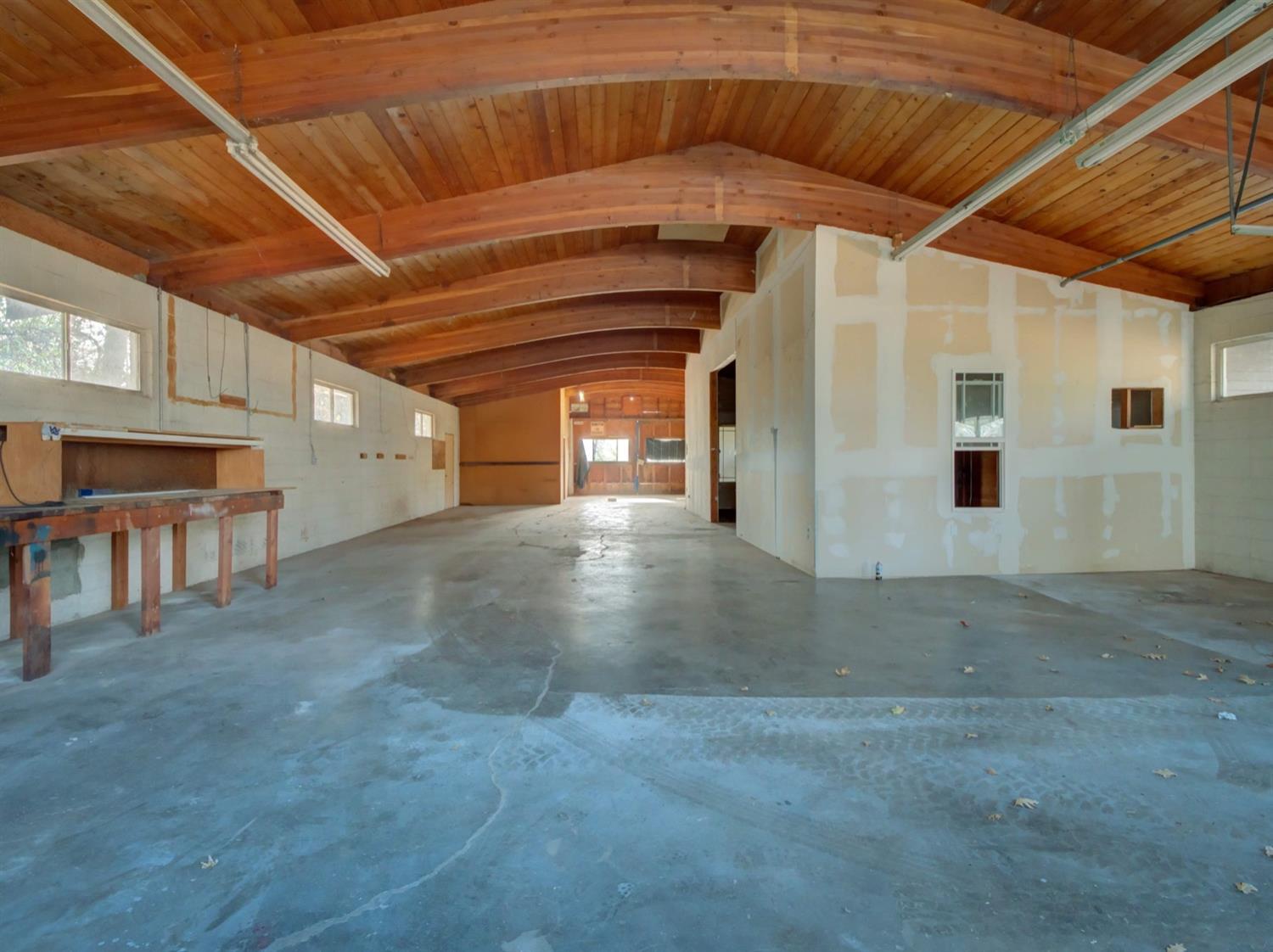 2407 Merlin Road Grants Pass, OR 97526 - Photo 24 of 34 Shop/garage.