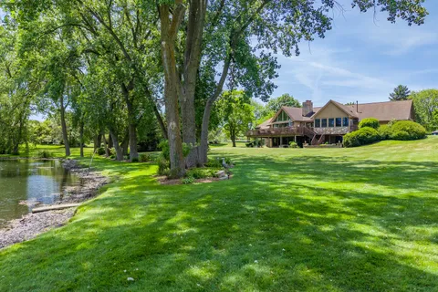 $1,250,000 | 2005 Selkirk Court, Inverness, IL 60010