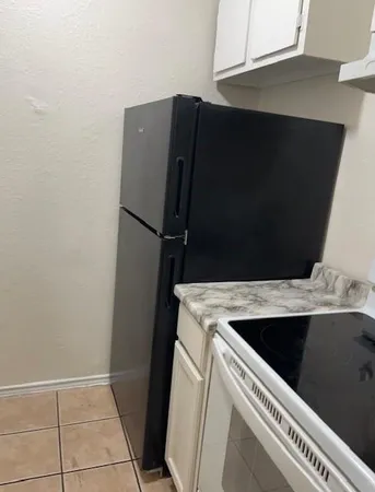 $950 | 8127 Stonehurst Street, Unit 9, Dallas, TX 75217