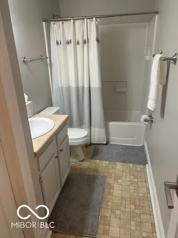 $2,200 | 2322 North Alabama Street, Indianapolis, IN 46205