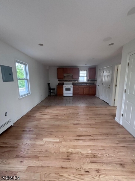 107 Goodwin Avenue Newark, NJ 07112 - Photo 4 of 7