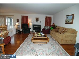 17 Mellowbrook Drive Sinking Spring, PA 19608 - Photo 3 of 12 Great Room