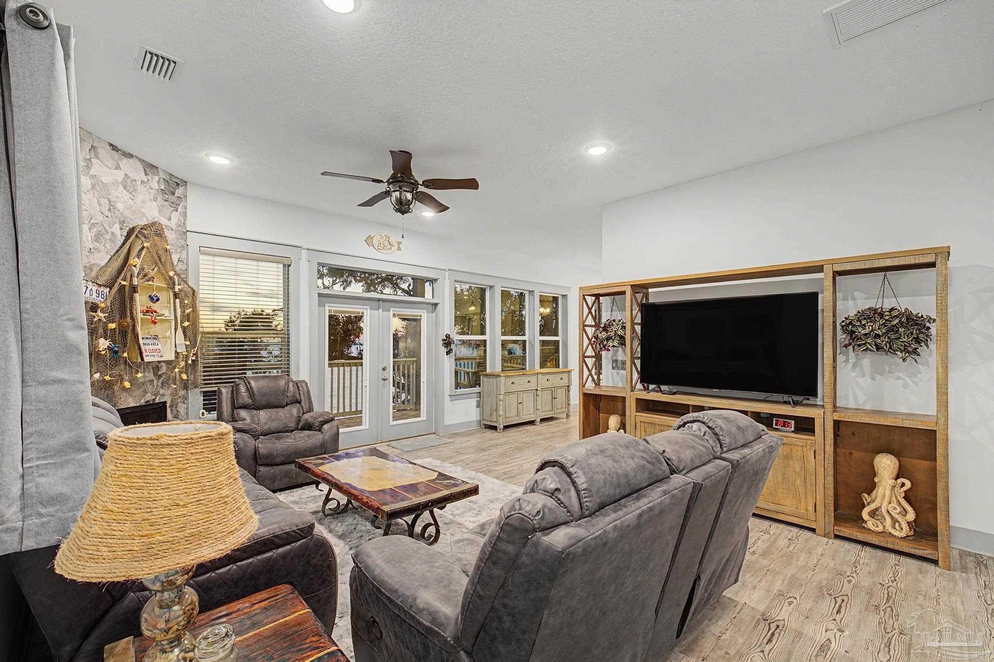 305 Garcon Point Road Milton, FL 32583 - Photo 23 of 37