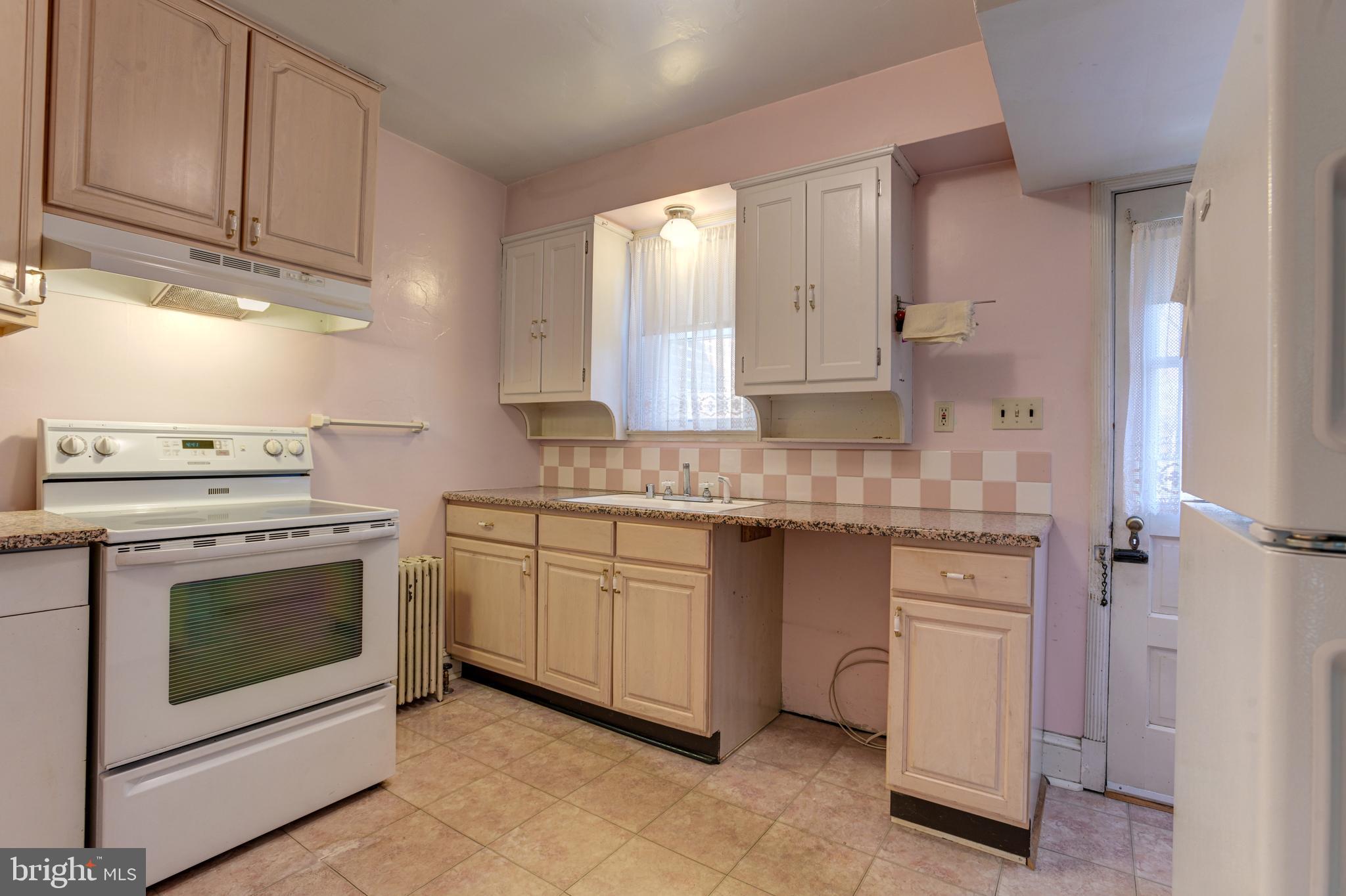 2413 Old Frederick Road Baltimore, MD 21228 - Photo 18 of 45 Kitchen