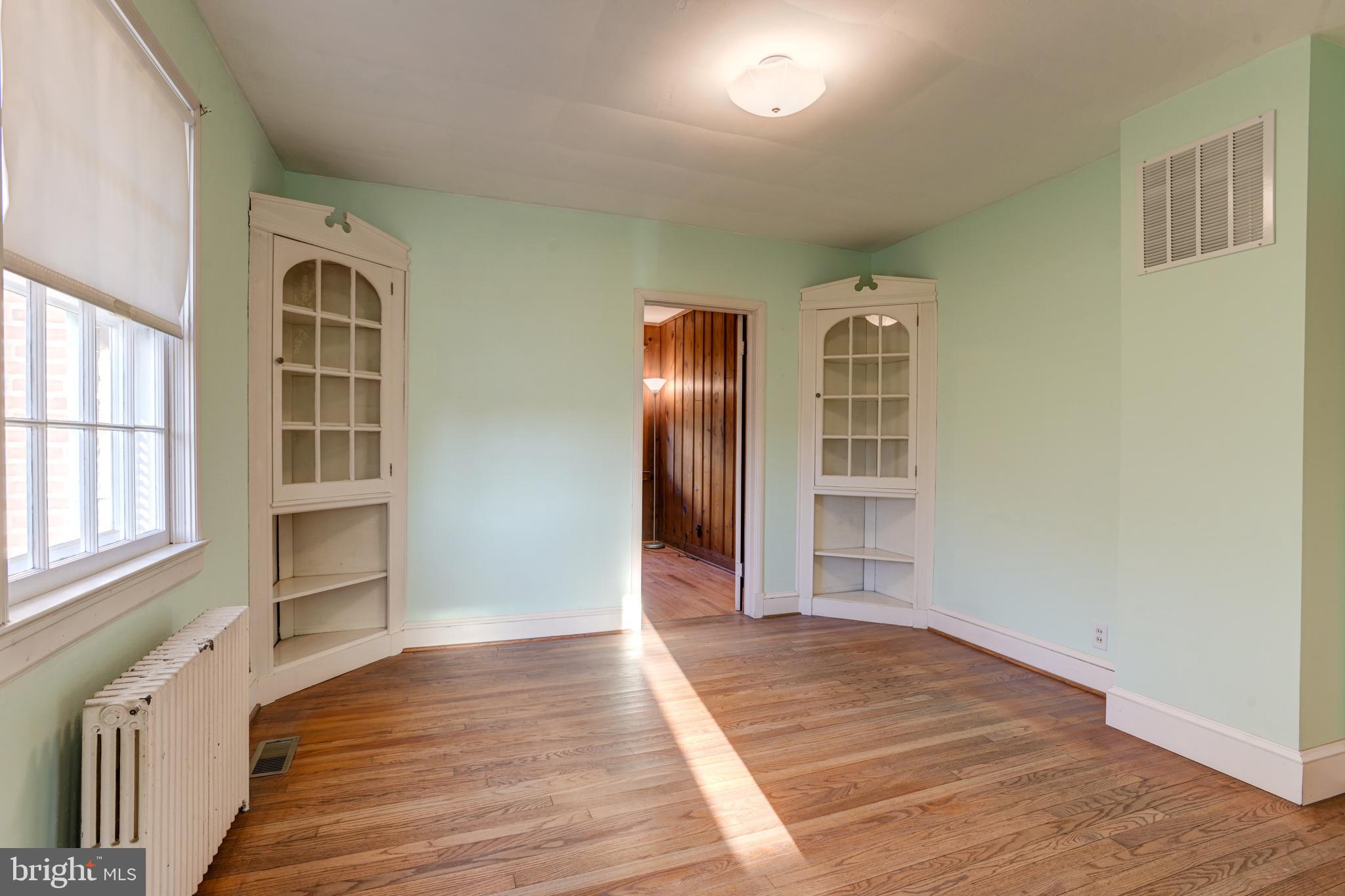 2413 Old Frederick Road Baltimore, MD 21228 - Photo 8 of 45 Dining Room