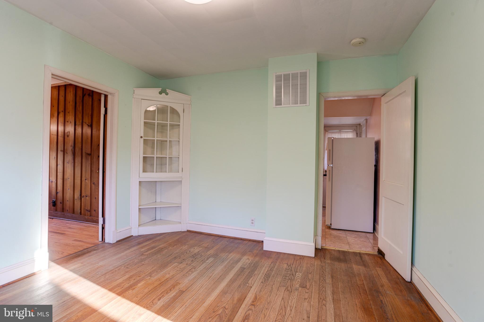 2413 Old Frederick Road Baltimore, MD 21228 - Photo 9 of 45 Dining Room