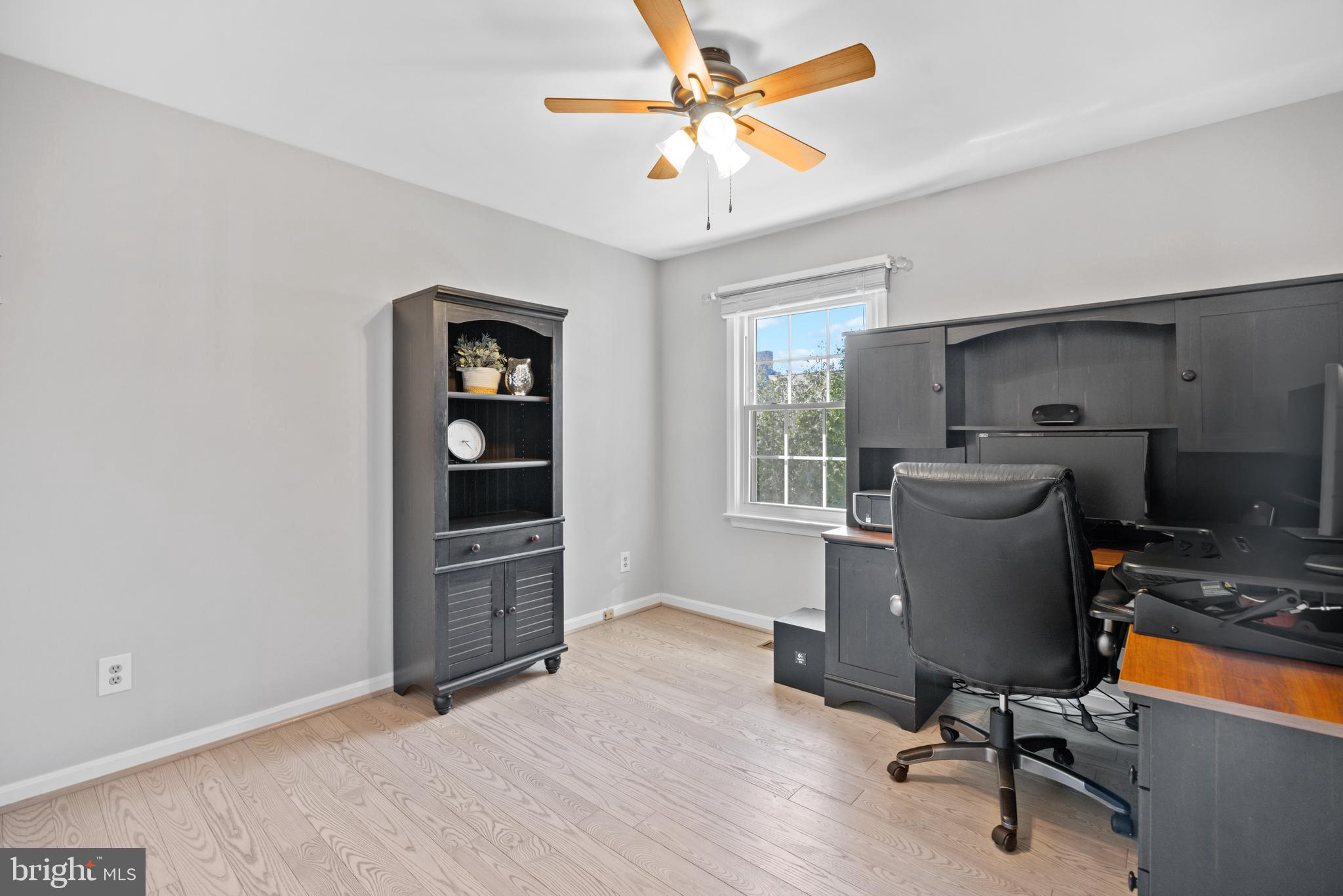 8255 Colling Ridge Court Alexandria, VA 22308 - Photo 26 of 49 Bedroom 1