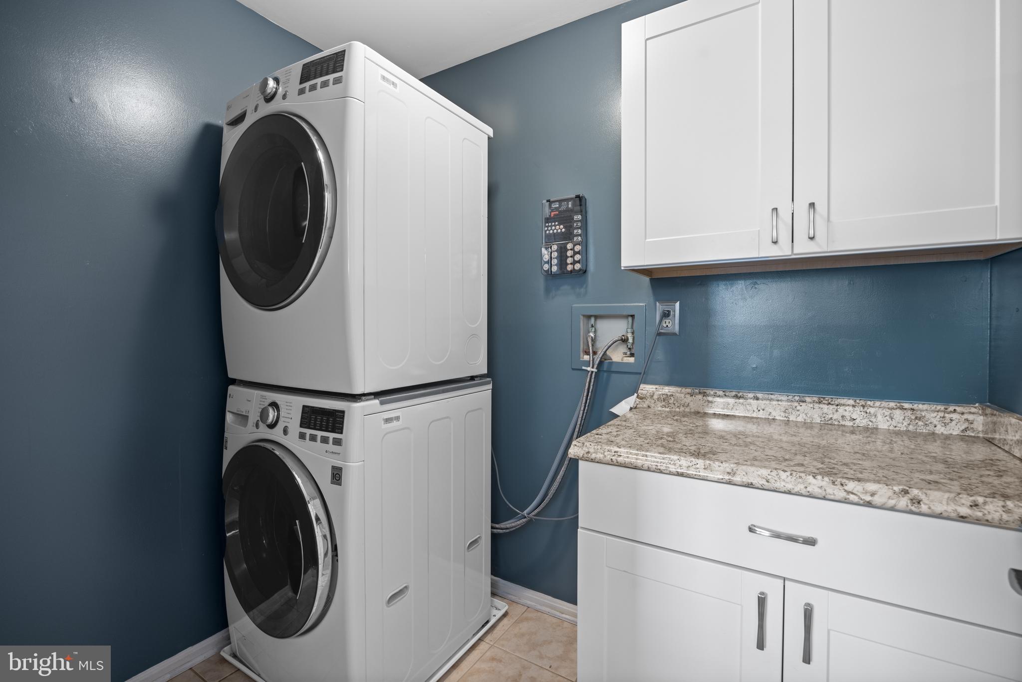 8255 Colling Ridge Court Alexandria, VA 22308 - Photo 44 of 49 Laundry on Main Floor