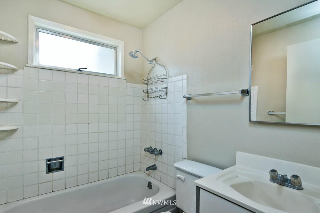14802 East Lake Goodwin Road Stanwood, WA 98292 - Photo 16 of 22 Gallery Image 16