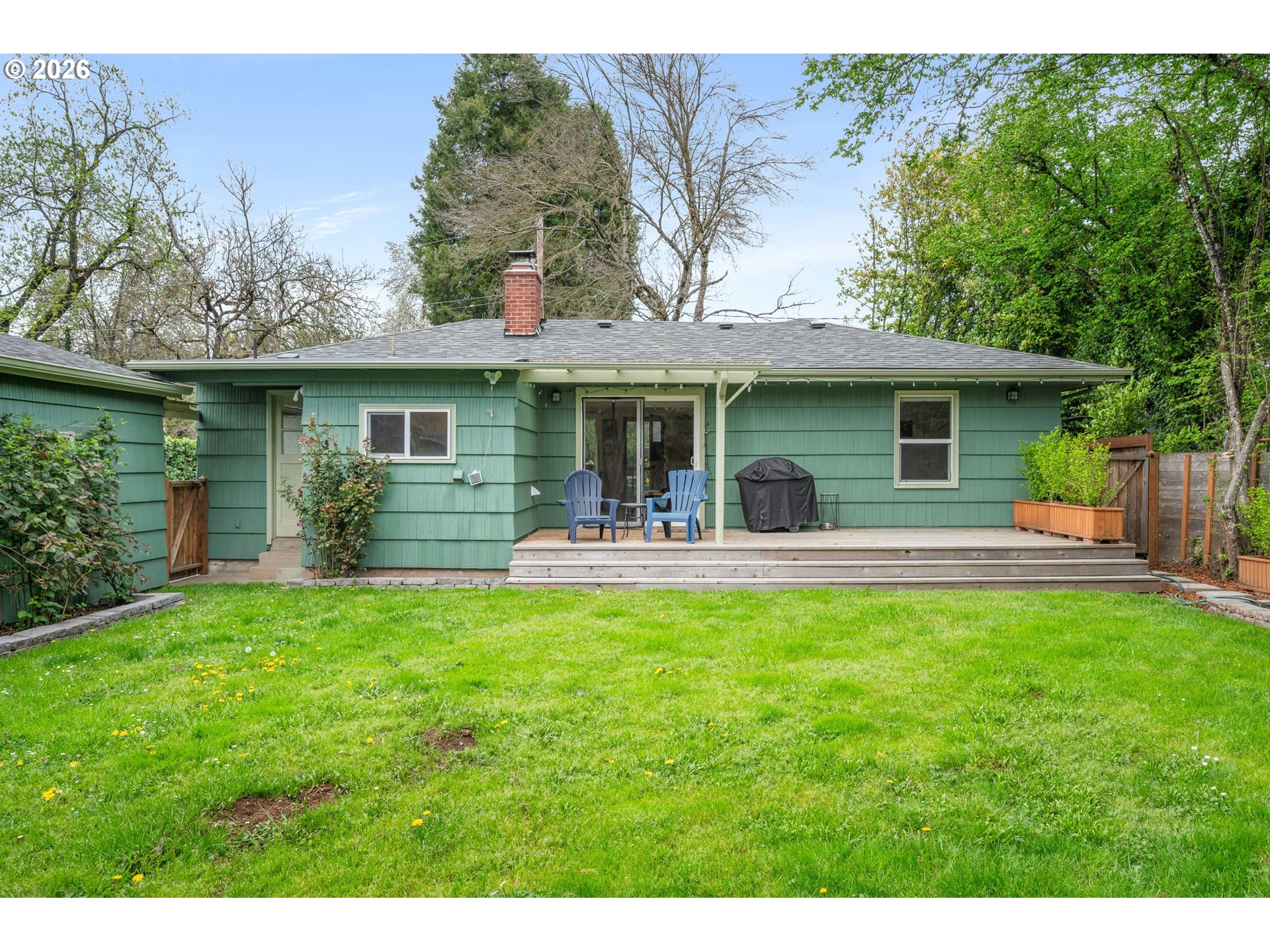 1280 Bailey Avenue Eugene, OR 97402 - Photo 31 of 42 a front view of house with yard and outdoor seating