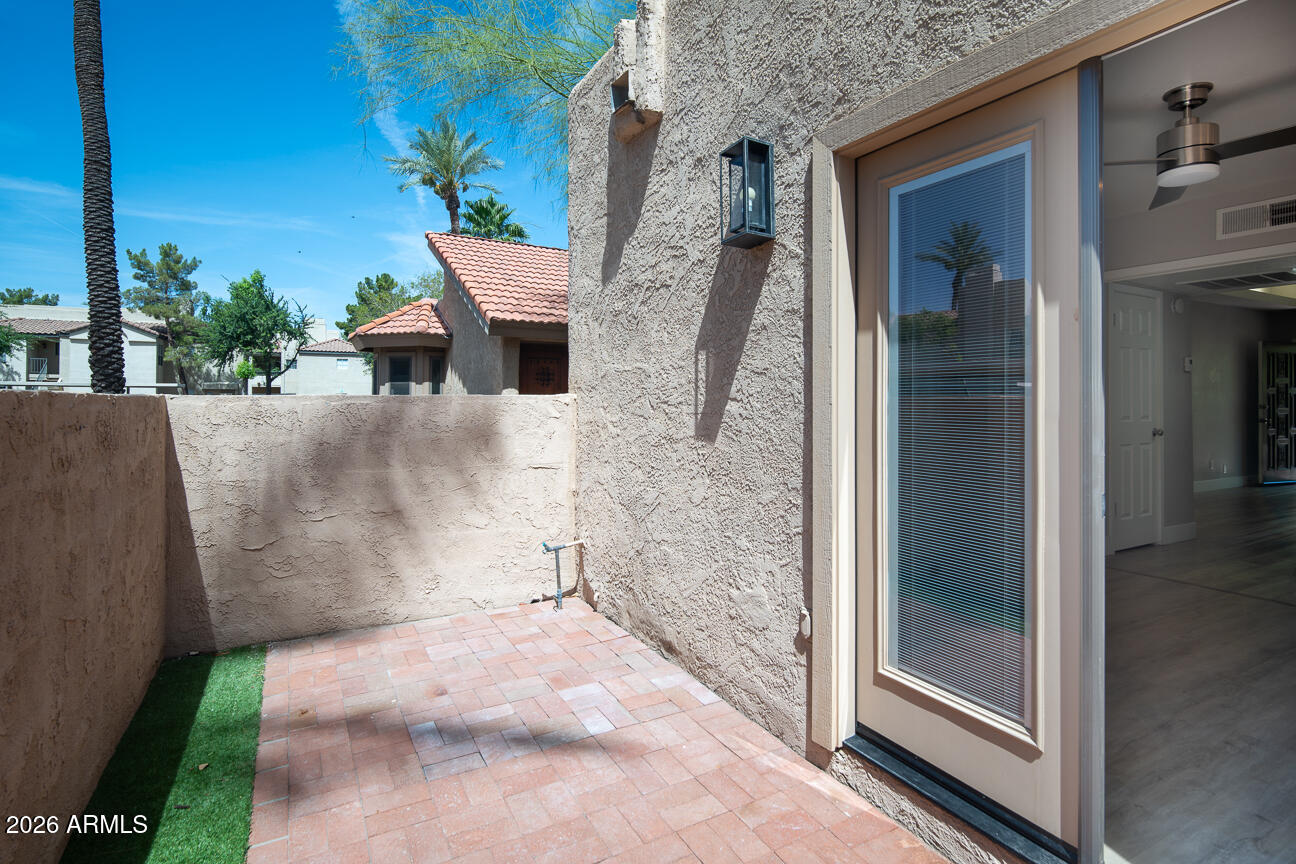 4540 North 44th Street, Unit 50 Phoenix, AZ 85018 - Photo 25 of 31 a view of an entryway of house