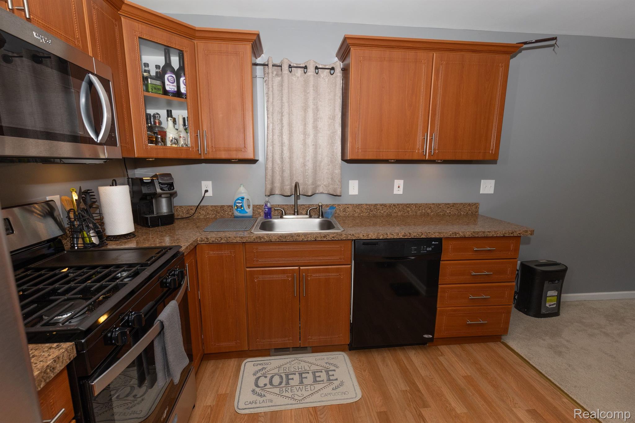 21116 Middlebelt Road Farmington, MI 48336 - Photo 15 of 43 Kitchen