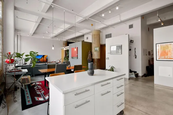 $3,295 | 700 North Washington Avenue, Unit 318, Minneapolis, MN 55401