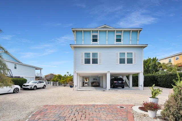 $1,445,000 | 219 Sombrero Beach Road, Unit 2, Marathon, FL 33050