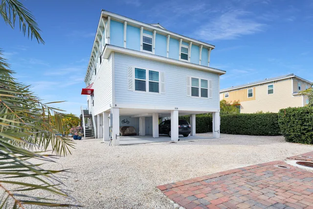$1,445,000 | 219 Sombrero Beach Road, Unit 2, Marathon, FL 33050
