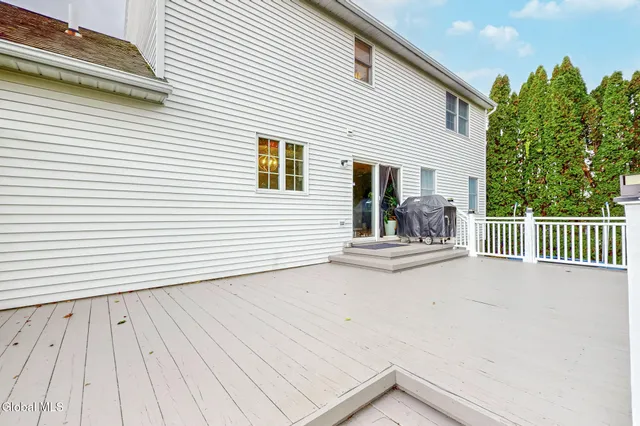 $510,000 | 110 Springhurst Drive North, East Greenbush, NY 12061