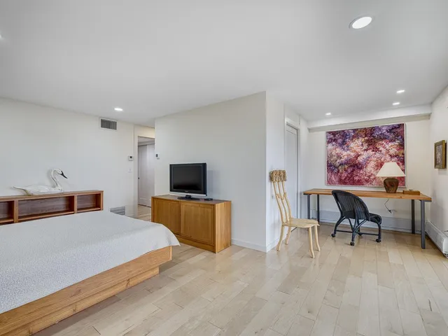 $699,000 | 334 Cherokee Avenue, Unit 108, St. Paul, MN 55107