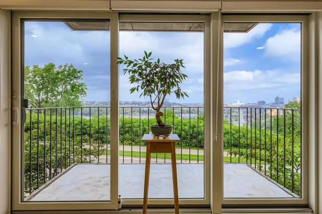 $699,000 | 334 Cherokee Avenue, Unit 108, St. Paul, MN 55107